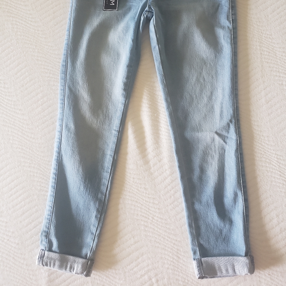 Jean - Picture 2 of 3